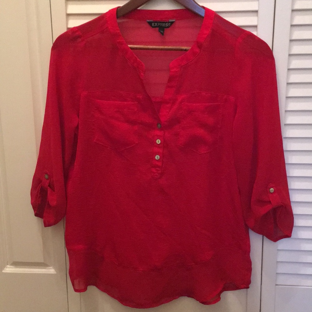 Express red 3/4 top